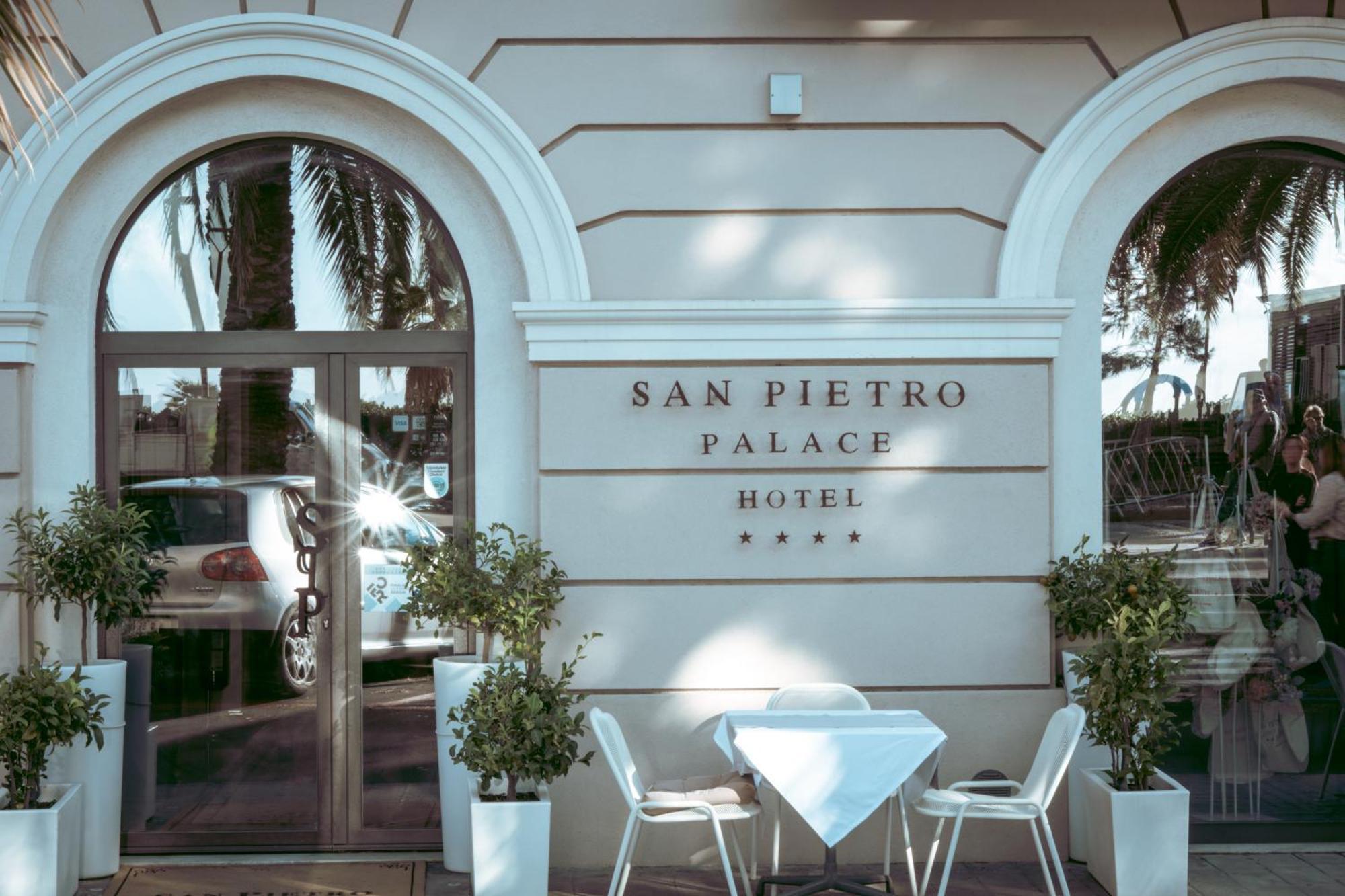 Hotel San Pietro Palace Finale Ligure Buitenkant foto