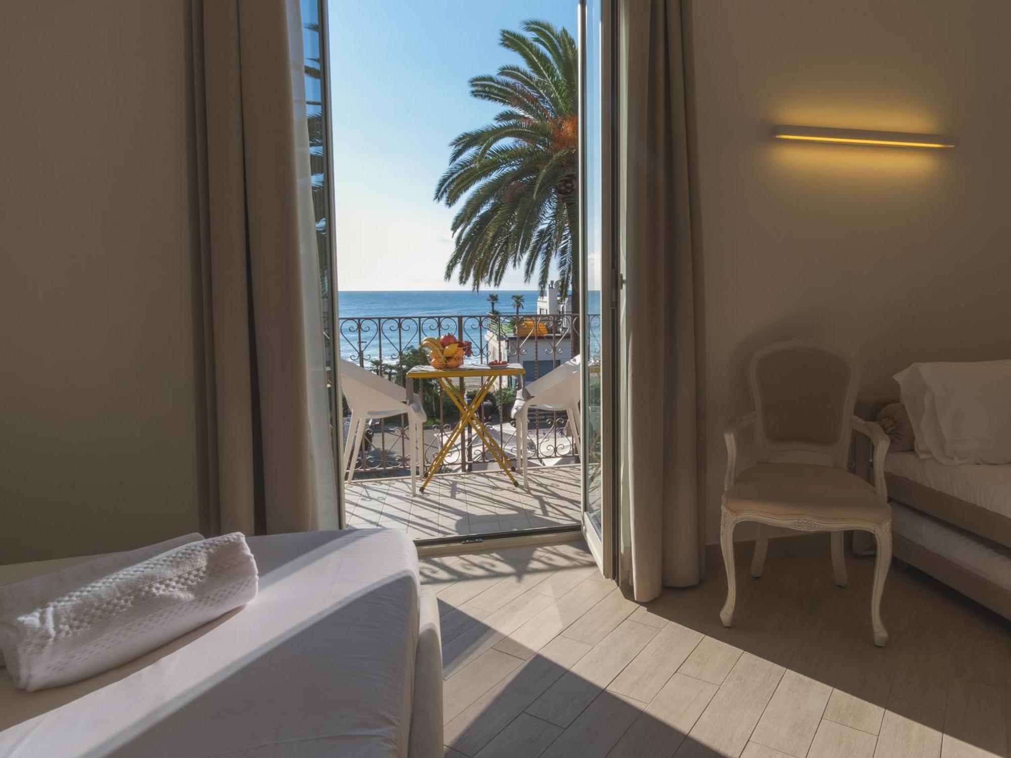 Hotel San Pietro Palace Finale Ligure Buitenkant foto