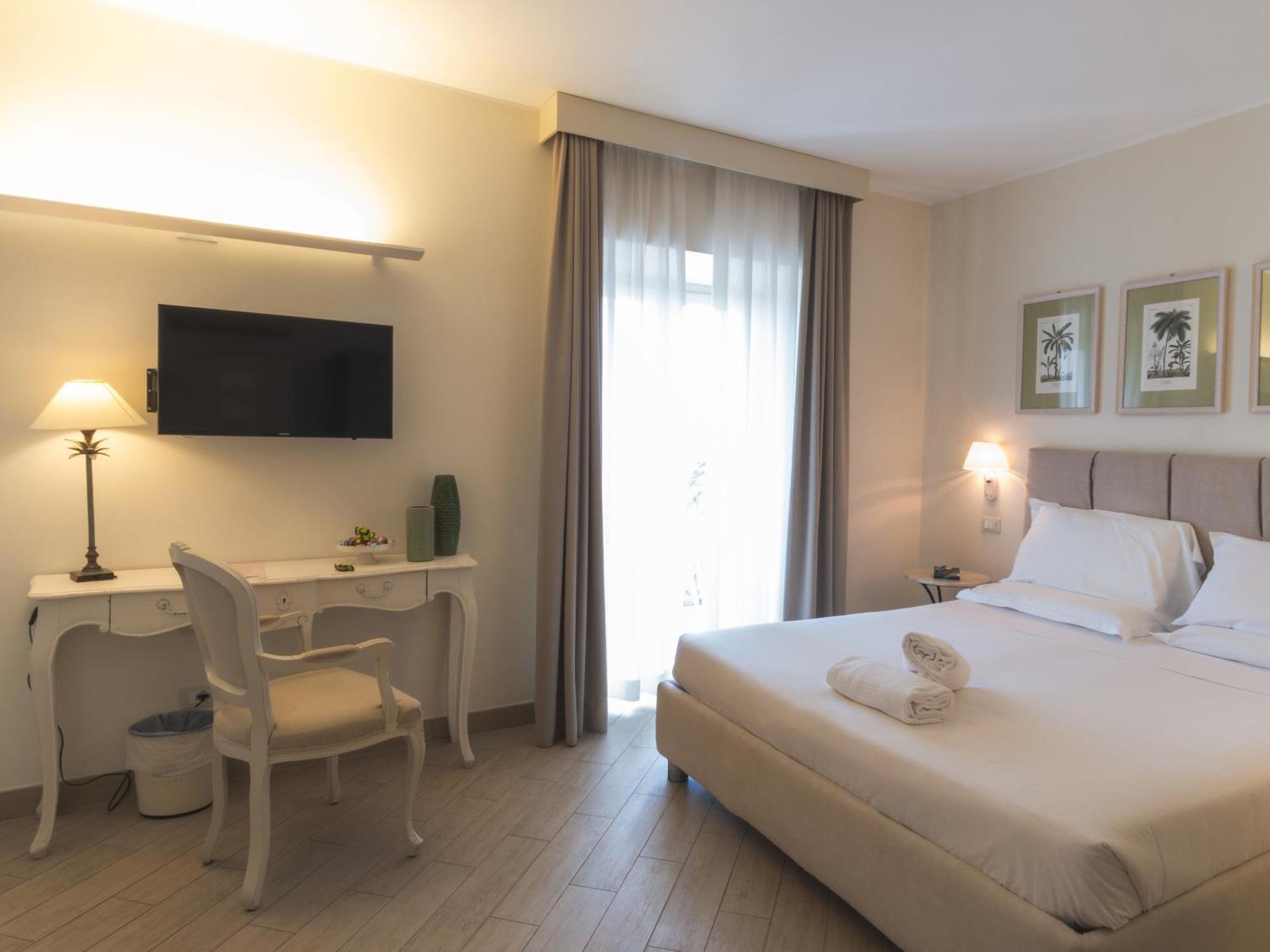 Hotel San Pietro Palace Finale Ligure Buitenkant foto